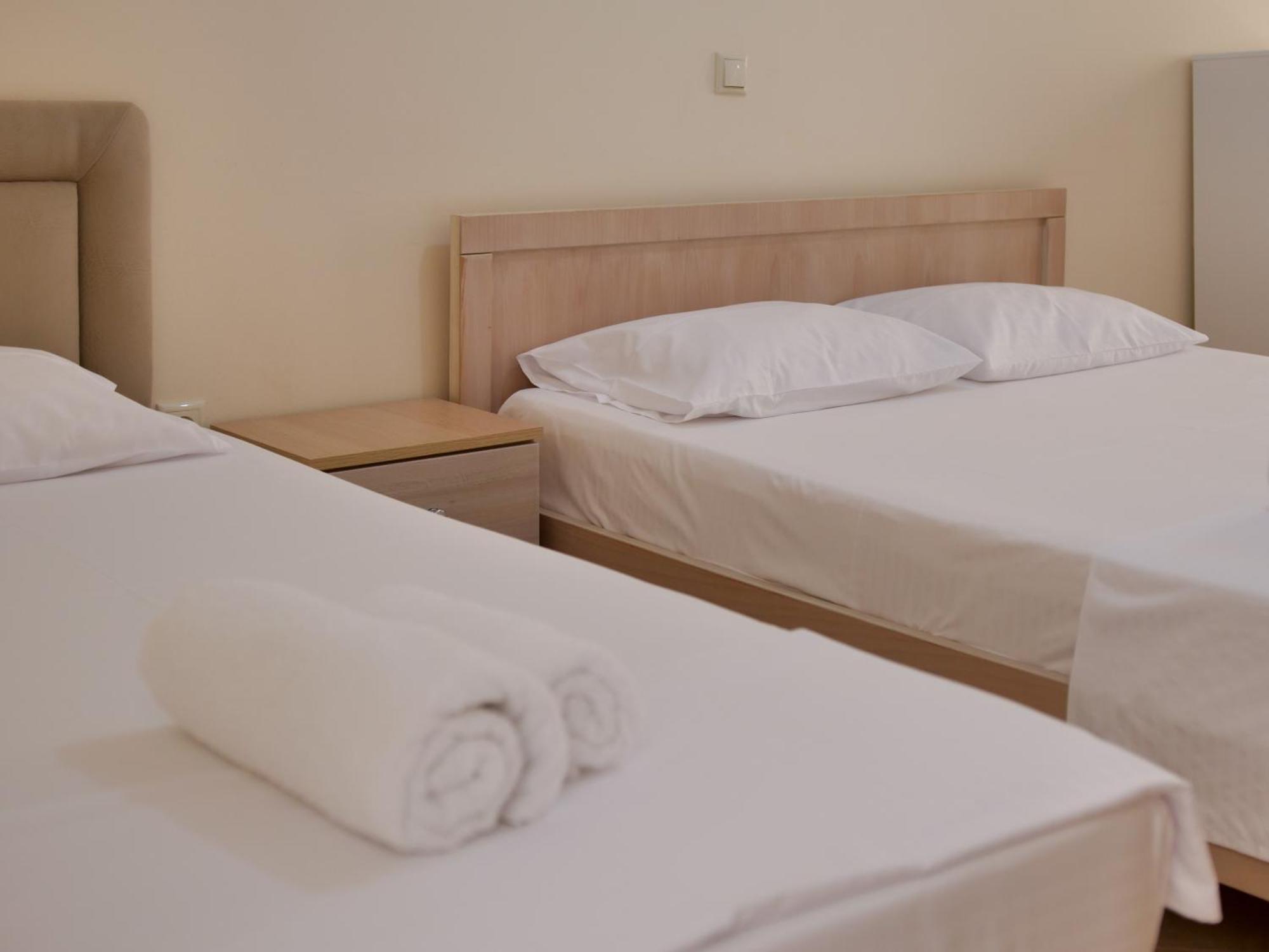 Bodini'S Rooms Himare Exterior foto