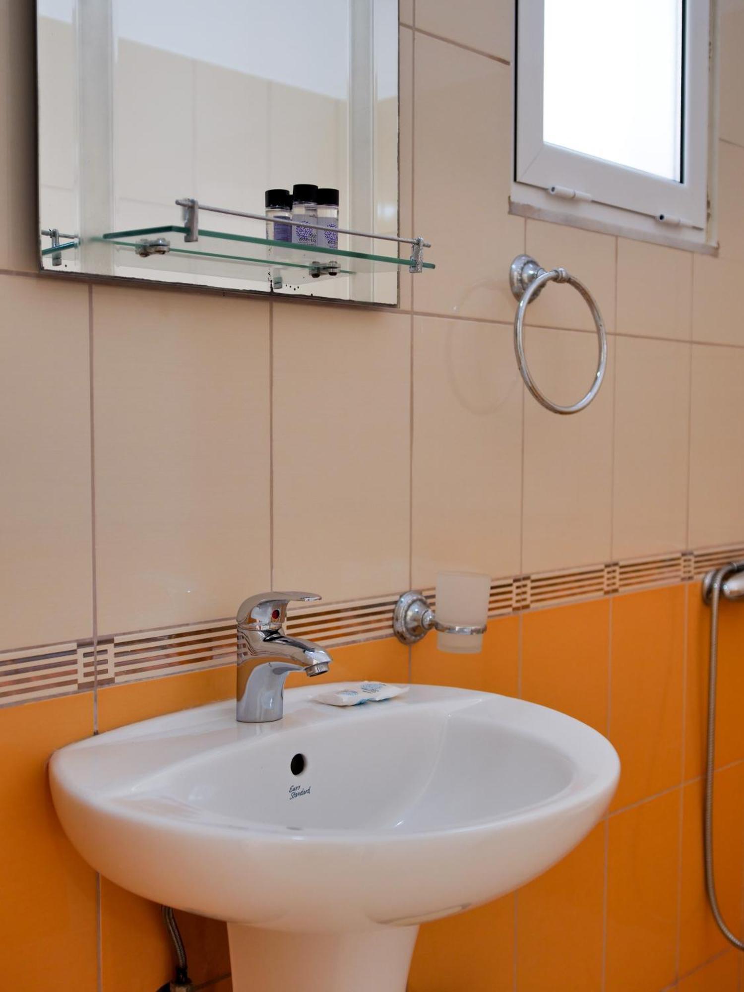 Bodini'S Rooms Himare Exterior foto